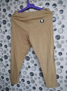 4 New Unused Twin Birds  Ankle Length Leggins