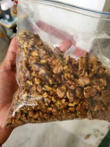 crushed roasted walnut+ hazelnut essence