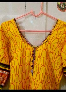 Ethnic kurta set with knot at back