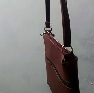 Women's Elegant Sling Bag