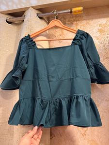 Dark Green Buttoned Top 💚