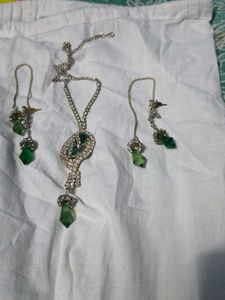 Emerald Green Stone Necklace & Earring Set