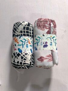 2 Stoles