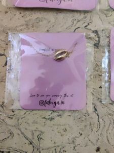Set Of 8 Beautiful Aesthetic Chains