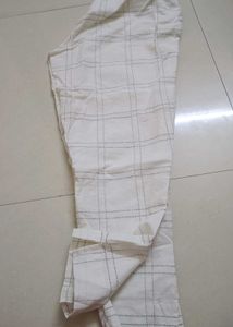 Women L Checked White Trousers Rarely Used