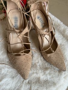 Final sale 🎉Beige Lace-up Heels