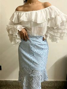 Aesthetic Ruffle Pattern White Crop Top