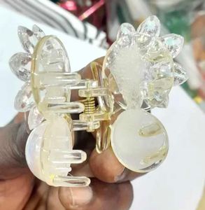 Flower Pearl Hair Clip