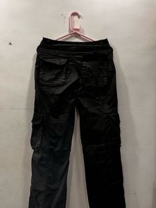 Black Cargo Pants (low-rise)
