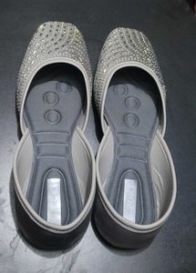 Elegant Silver Embellished Juttis