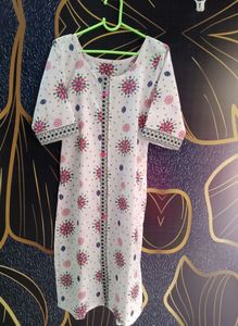 Design New Kurti With Simple Shalwar