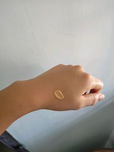 LAKME Water Invisible Foundation Indian Skin Tone Women
