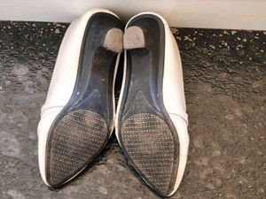 Elegant Cream Ballet Flats