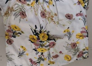 Harpa Beautiful Floral Top Just Tag Lost