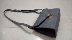 Sling bag
