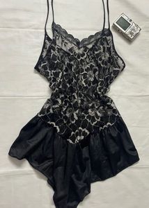 4 Trendy Tops