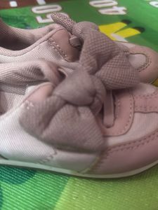 H&amp;M Pink Bow Sneakers - Size Unknown