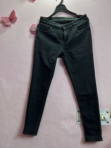 Charcoal Black Denim Jeans..!
