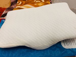 Ergonomic Memory Foam Pillow