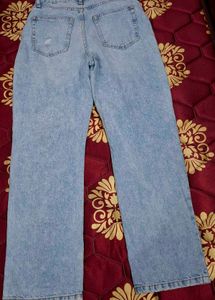 Supr&#39;e Denim Ripped Jeans