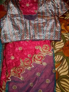 Two Shades Saree With Blouse