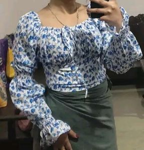Floral Puff Sleeve Crop Top