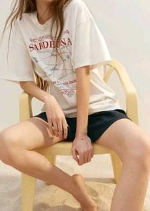 Divided H&amp;M printed tees for womens