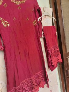 Super Georgeous Suit With Laces &amp; Work At NECK..