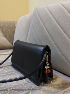Chic Black Handbag