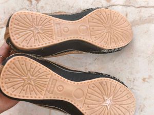 New Embroidered Ethnic Jutti Flats