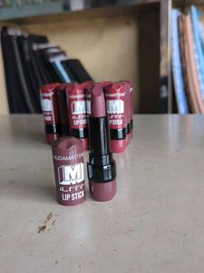 Huda Matte Lipstick Set  ( PREMIUM FRENCH)