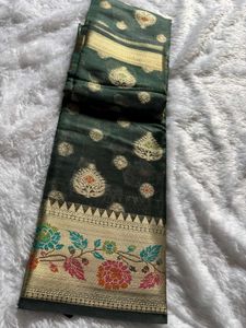 Elegant Green Zari Saree❤️