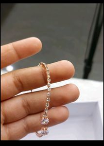 A Beautiful Set Of Freesize Bangle.