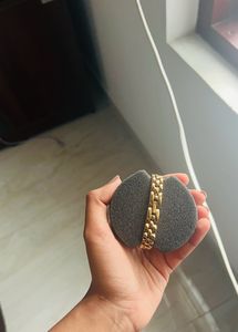 Golden Premium Watch With Warranty For Low Rate