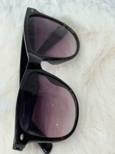 🖤 Classic Black Frame Sunnies | Trendy &amp; Cool
