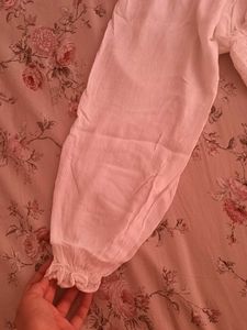 Cute H&amp;M Top With Long Sleeves