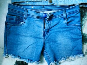 Combo Offer 🌼 Jacket+ Denim Shorts