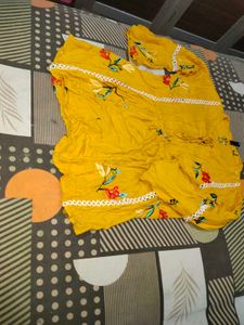 Floral Embroidered Top Xxl