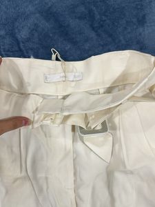 Women Shorts In Excellent Condition