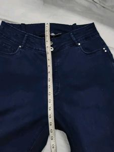 Dark Blue Cropped Jeans