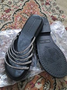 Chic Black Flats