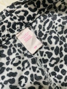 Victoria&#39;s Secret leopard print pajama pants