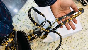 🇮🇹 Versace Jeans Couture Imported Handbag