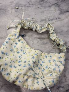 NEW WITHOUT TAG SAVANA Floral Handbag