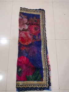 Floral Print Embellished Saree 🥻