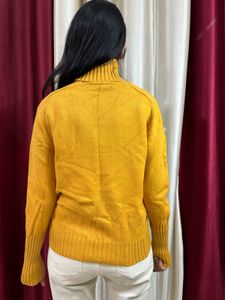 Yellow Highneck Pullover