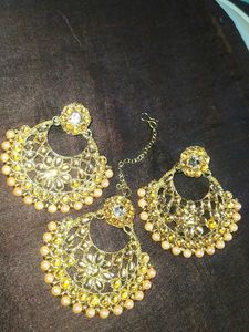 Heavy Earrings And Magtika