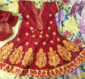 Elegant Red &amp; Gold Kurta Set