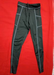 Black Athletic Leggings with Pockets
