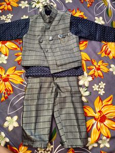 Gray Checkered Pants With Shirt Blazer